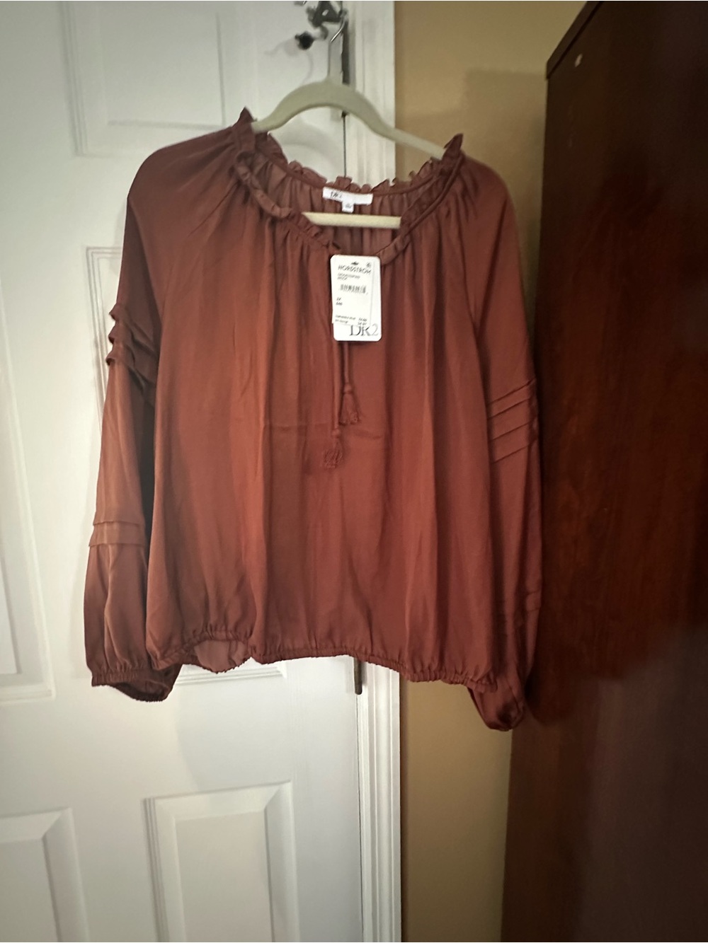 DR2 Rust Tie-Neck Peasant Blouse